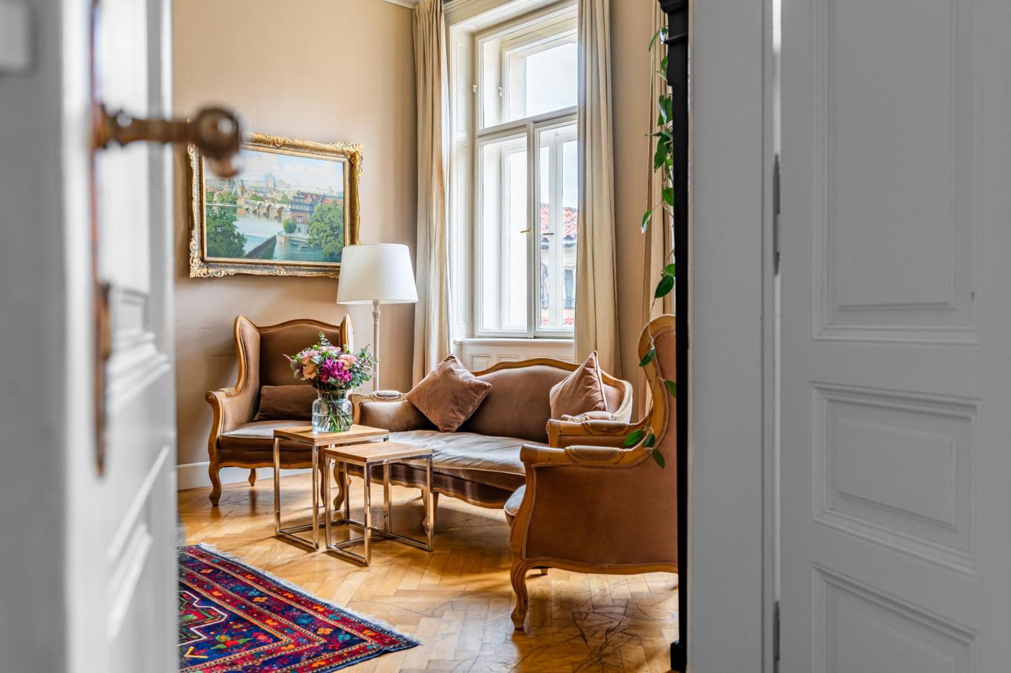 Aparthotel Malostranská 4*
